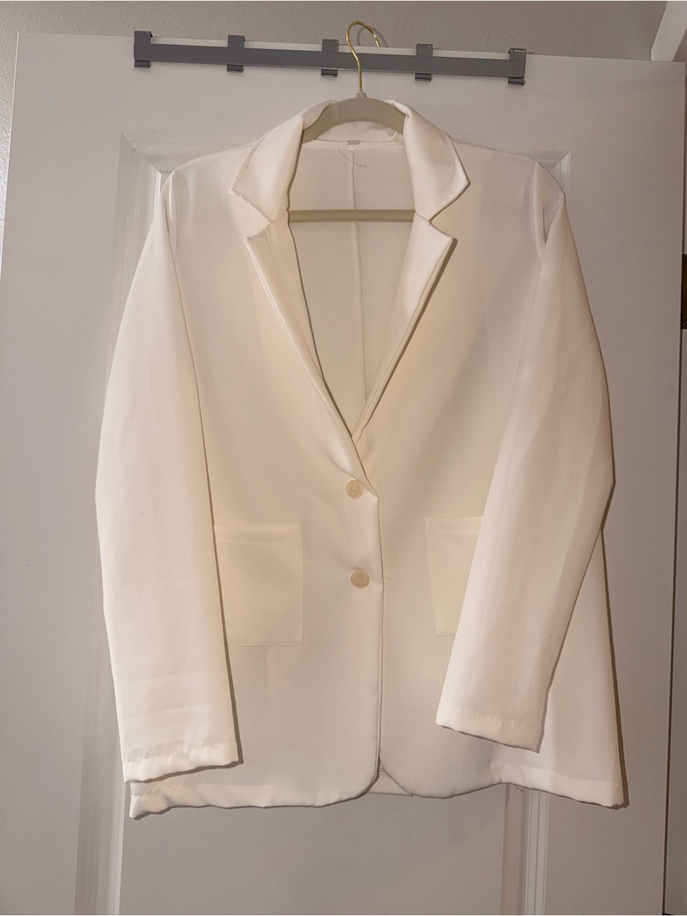 Women's White Single-Breasted Blazer